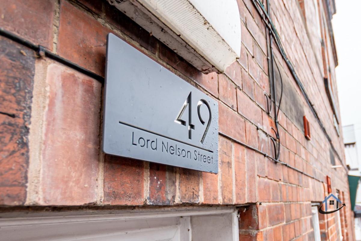 Flat 1 - King Bed, Parking, Workspace, Wi-Fi, Corporates Nottingham Esterno foto
